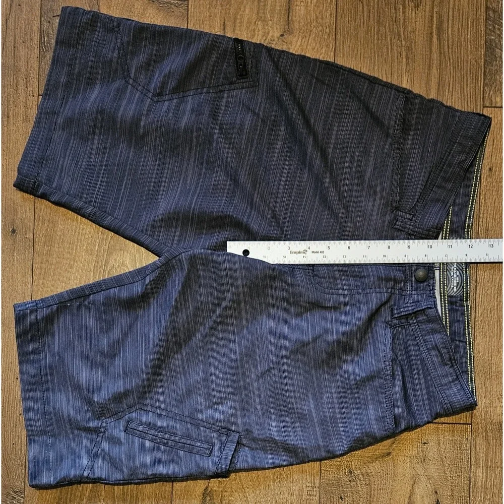 Lee  Swim Trunks Boys Size 18 Charcoal Striped Shorts Adjustable Waist (30x12.5)